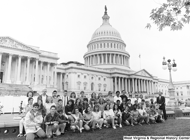 Photograph of Congressman Nick J. Rahall with an unidentified group of visitors